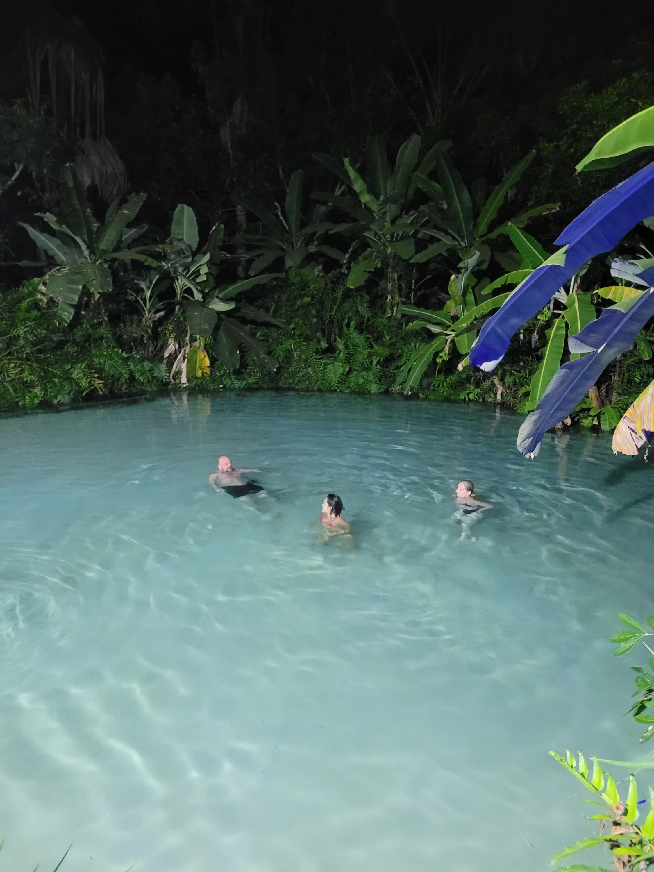 Fervedouro Bela Vista no Jalapão com 3 pessoas